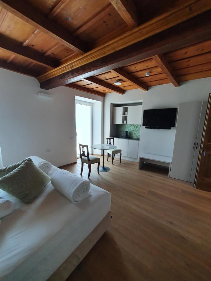 Casa Castagna 1620 Bed & Breakfast Mergozzo Eksteriør bilde